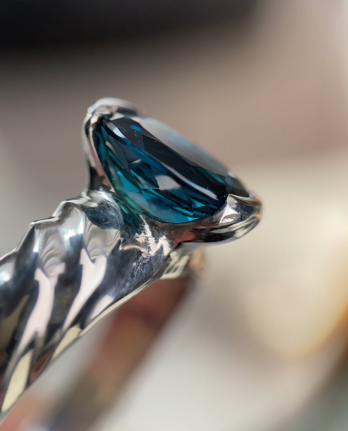 INDICOLITE RING