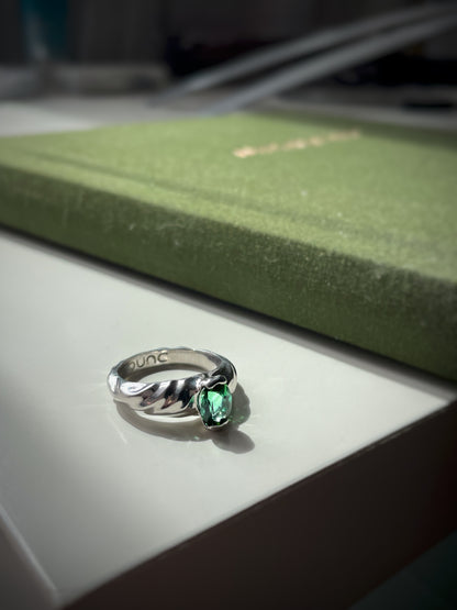 OVAL TOURMALINE RING