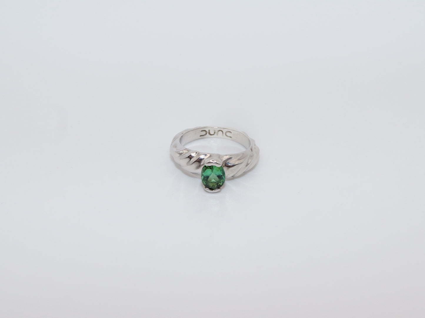 OVAL TOURMALINE RING